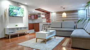 Family Haven in Downtown Cuenca with Garage